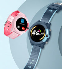 Kids' smartwatch with GPS, camera and calling function for a safe daily routine