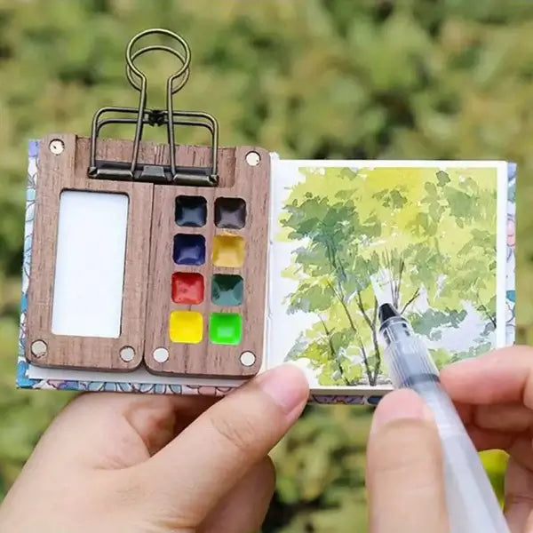 Portable watercolour paint set with 24 colours – Buy one now, get one free!
