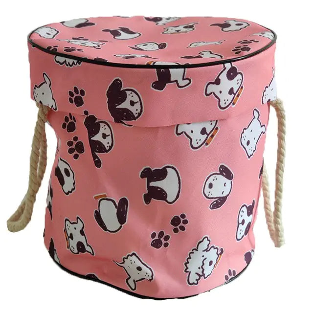 Large foldable toy tidy-up mat with basket function for the children's room.