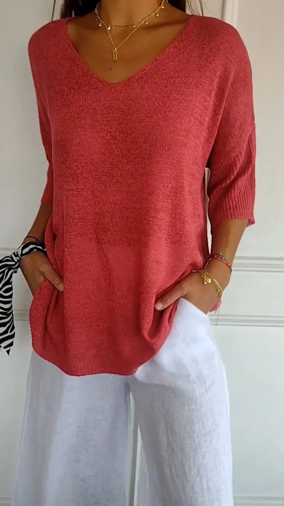 Knitted Women's Top with V-Neck – Saphira