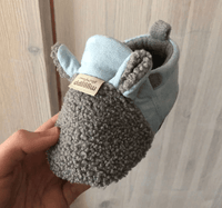 Soft, non-slip walking shoes for babies with a little lamb motif – Winterwonder