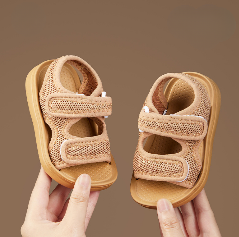 Breathable children's sandals with a soft sole and quick fastening – RunEasy