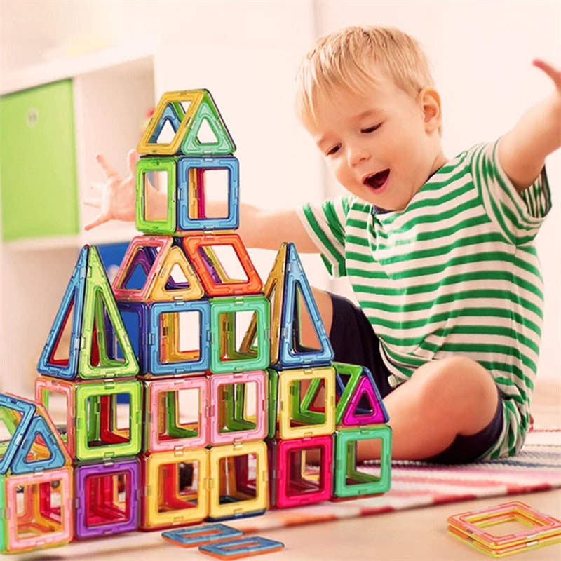 Magnetic building blocks for children – educational toy with 118/148 pieces