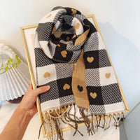 Checkered women's scarf made of polyester for autumn & winter – Aurelie