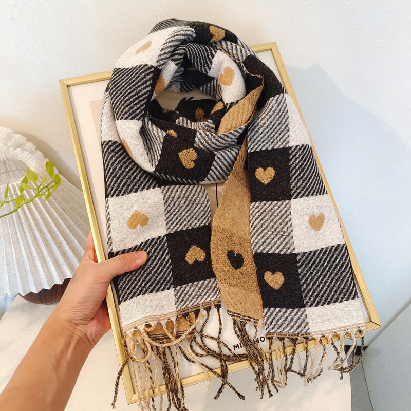 Checkered women's scarf made of polyester for autumn & winter – Aurelie