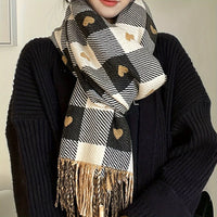 Checkered women's scarf made of polyester for autumn & winter – Aurelie