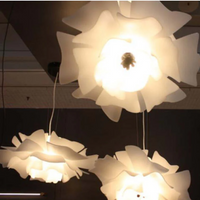 Blumenförmige Design Hängelampe - Lumalily