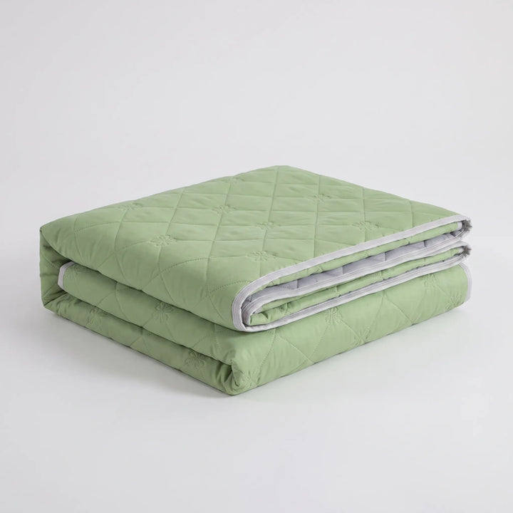 Breathable Cooling Blanket - Somniq