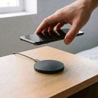 Compact Circular Magnetic Wireless Charger - MagVibe