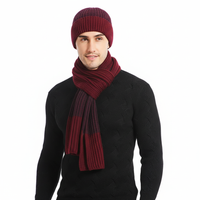 Dreiteiliges Strickset Aus Wollgarn - Frostique