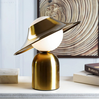 Goldfarbene Metall Tischlampe - Gildora