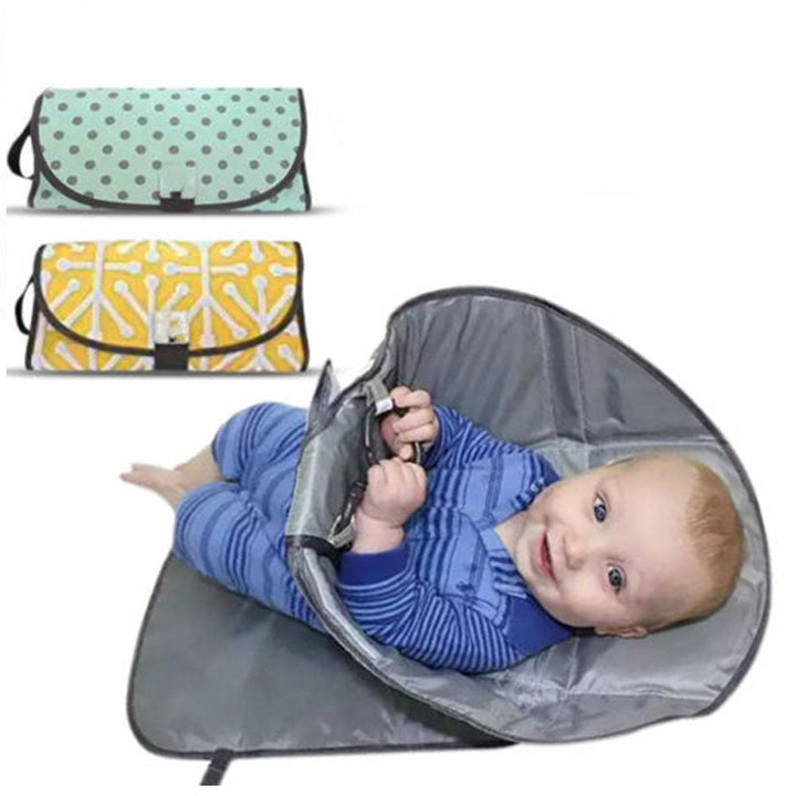 3-in-1 baby changing mat with toy holder – WickelPlus (buy one, get one free)