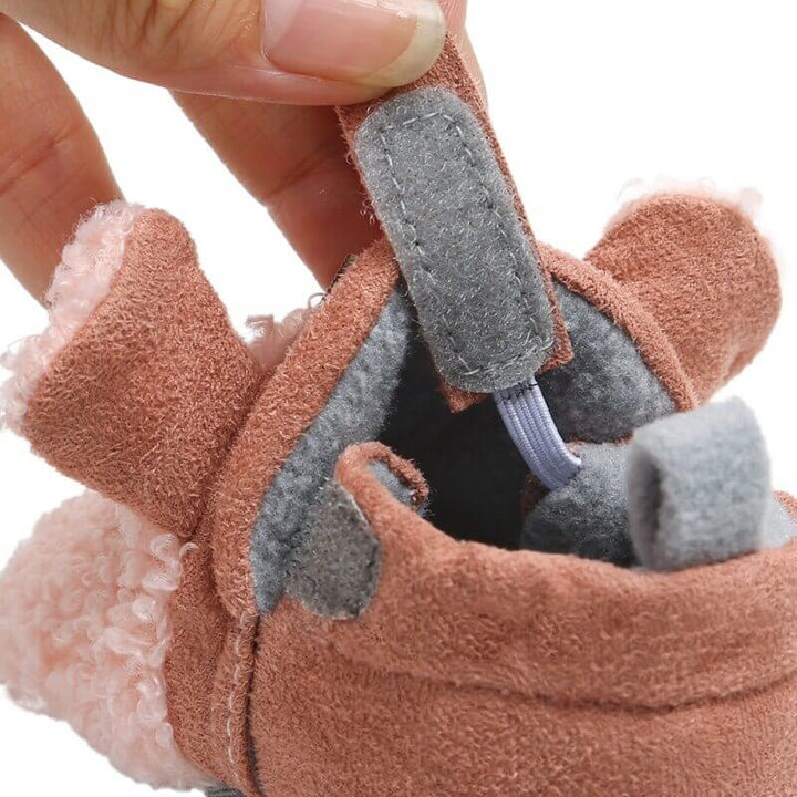 Soft, non-slip walking shoes for babies with a little lamb motif – Winterwonder
