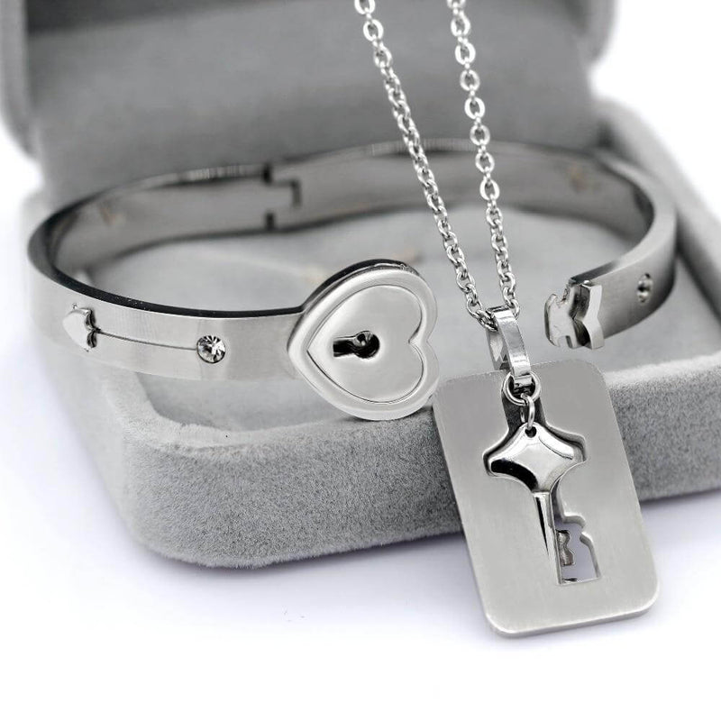 Matching Lock And Key Jewellery Set - AmorLock