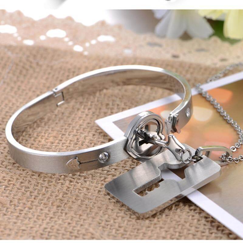 Matching Lock And Key Jewellery Set - AmorLock
