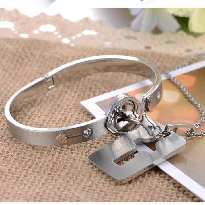 Matching Lock And Key Jewellery Set - AmorLock