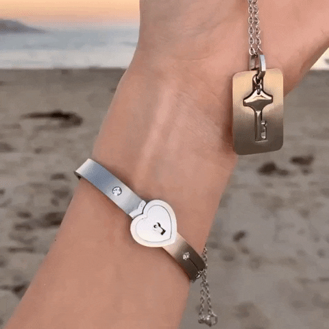 Matching Lock And Key Jewellery Set - AmorLock
