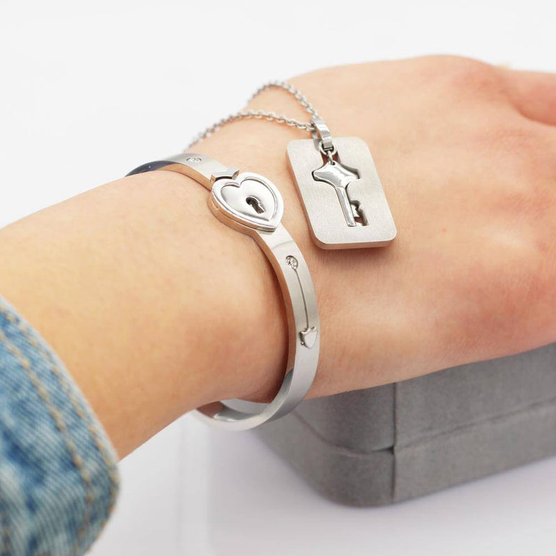 Matching Lock And Key Jewellery Set - AmorLock