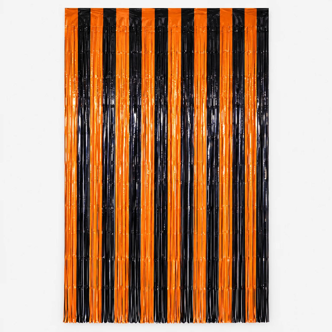 Metallic Wall Curtain - Glintor