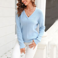 Women's knitted sweater with V-neck in loose fit – Wanfrieda