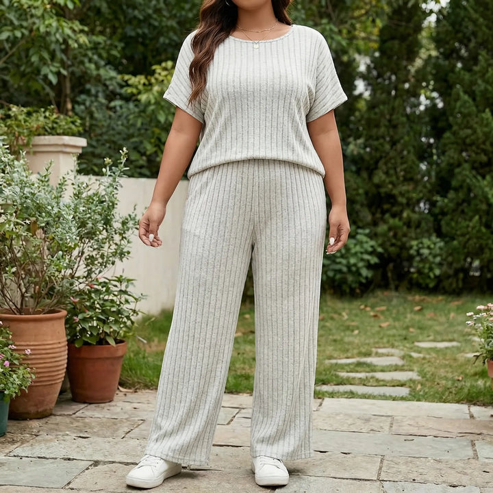 Plus Size Casual Two-Piece Outfit - Nadine