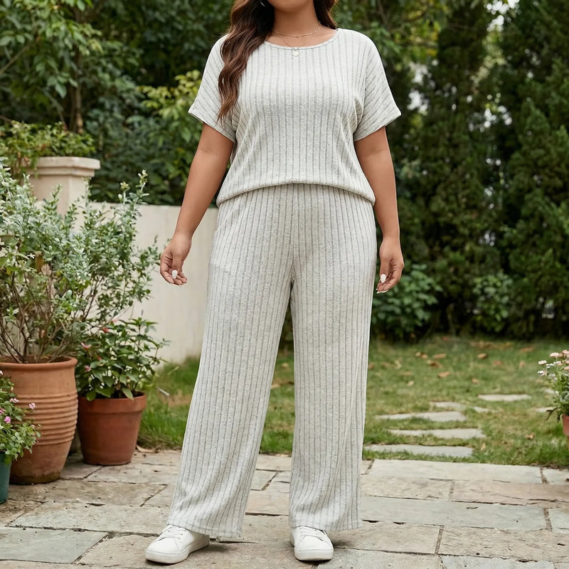 Plus Size Casual Two-Piece Outfit - Nadine