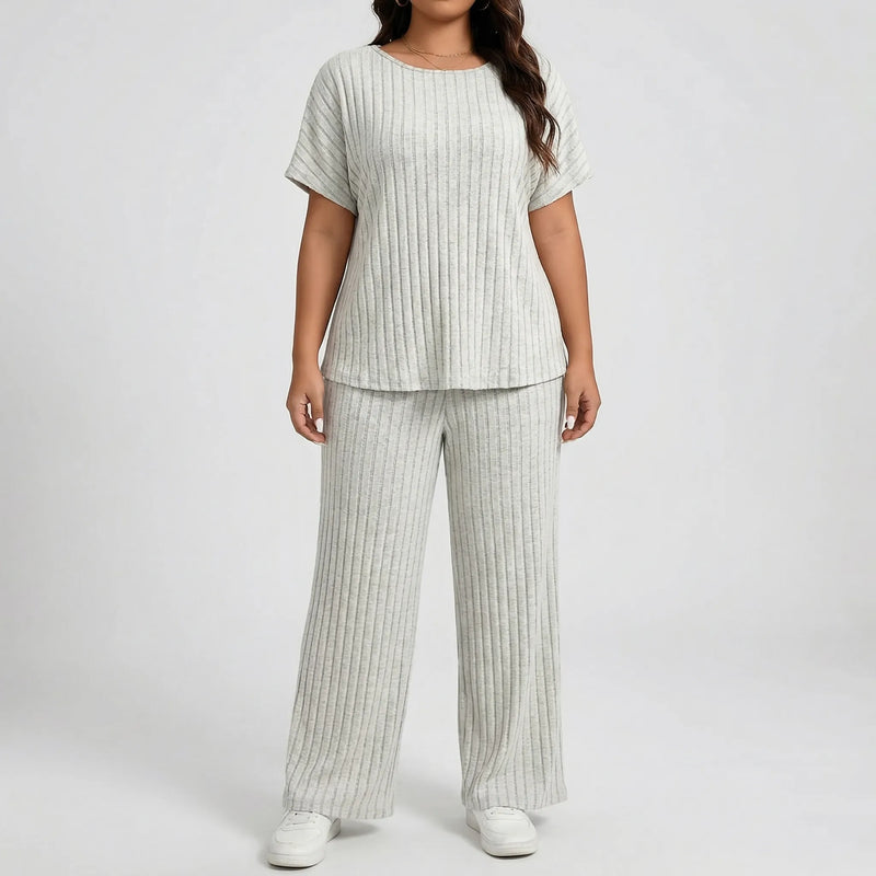 Plus Size Casual Two-Piece Outfit - Nadine