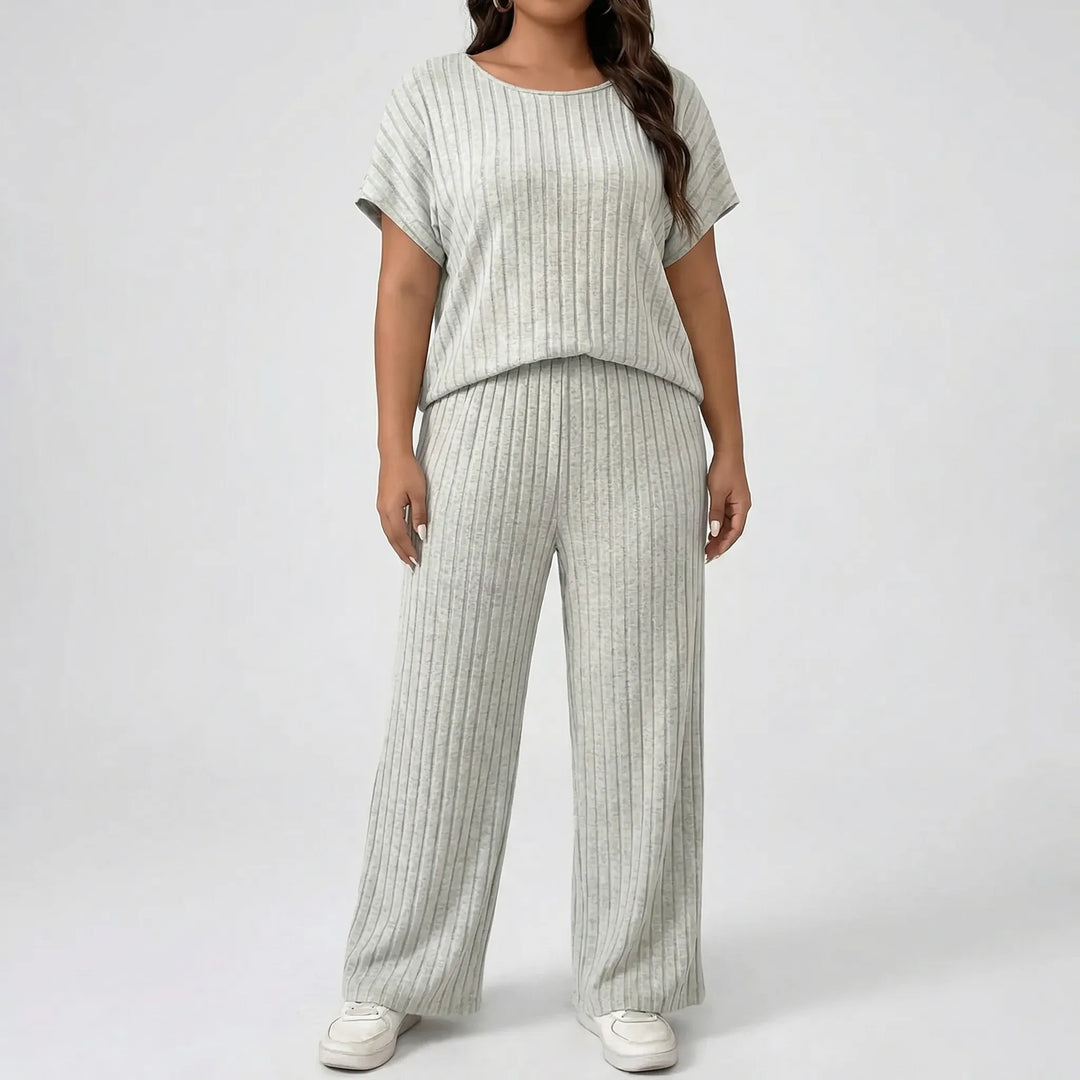 Plus Size Casual Two-Piece Outfit - Nadine