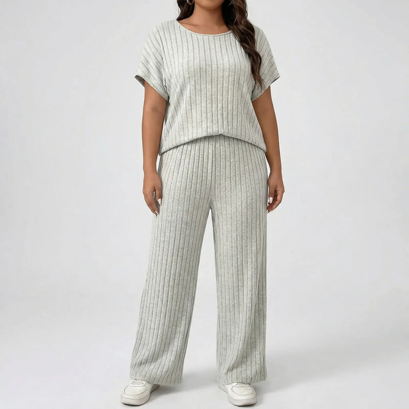 Plus Size Casual Two-Piece Outfit - Nadine