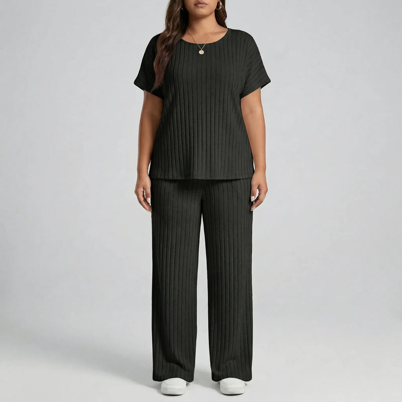 Plus Size Casual Two-Piece Outfit - Nadine