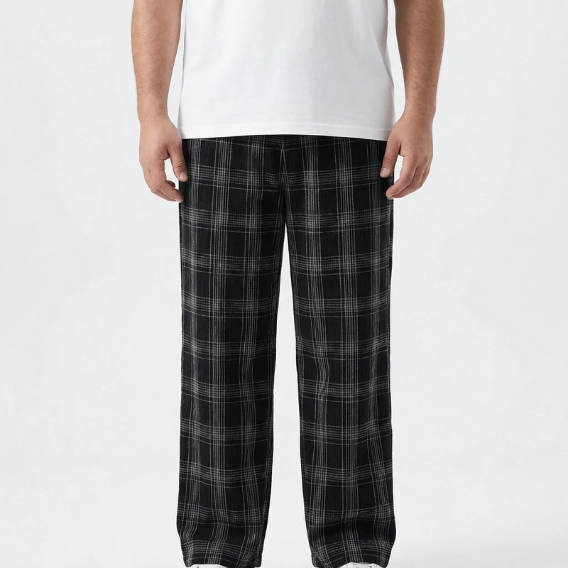 Plus Size Relaxed Plaid Pants - Domingo