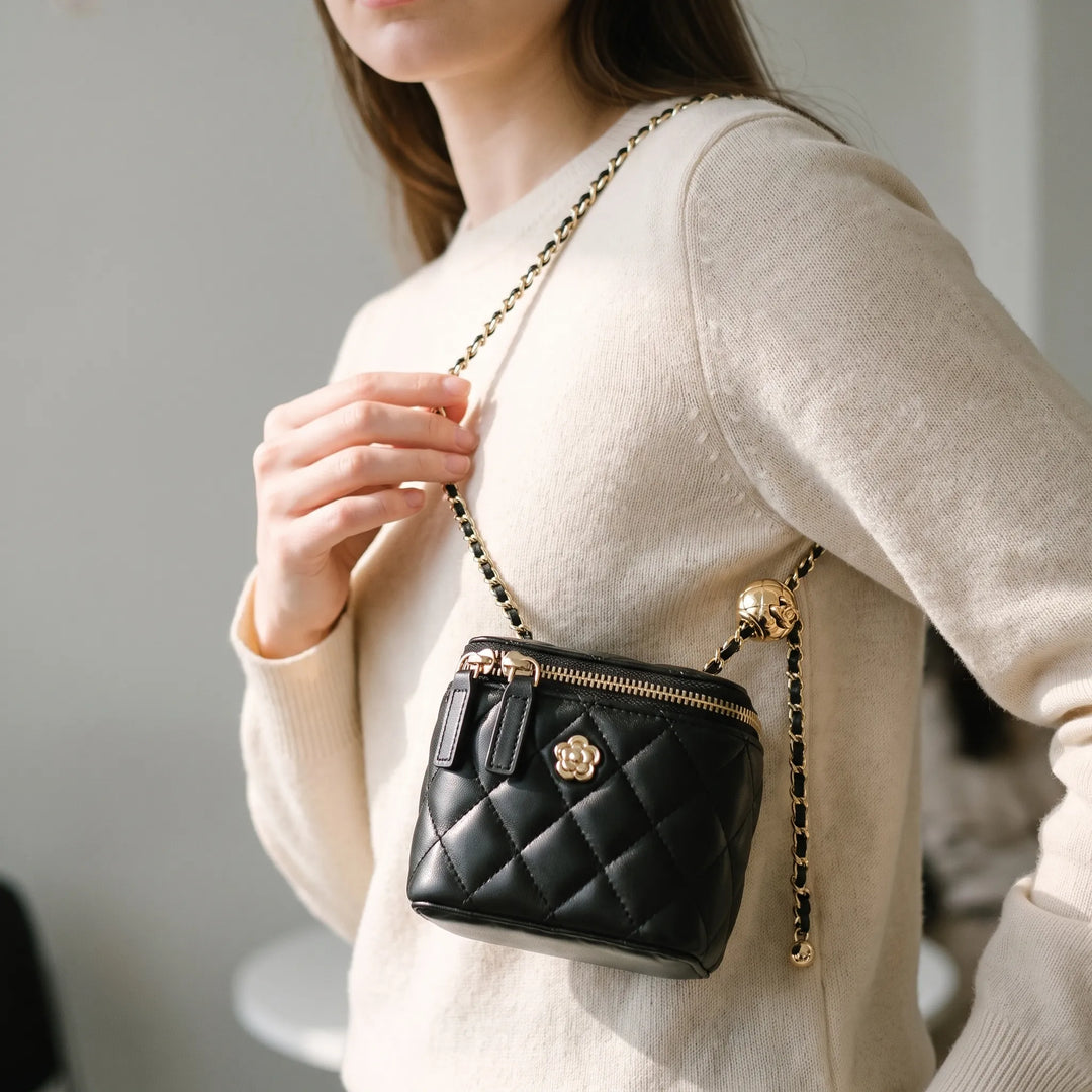 Quilted Diamond Pattern Small Crossbody Bag - Quiltia