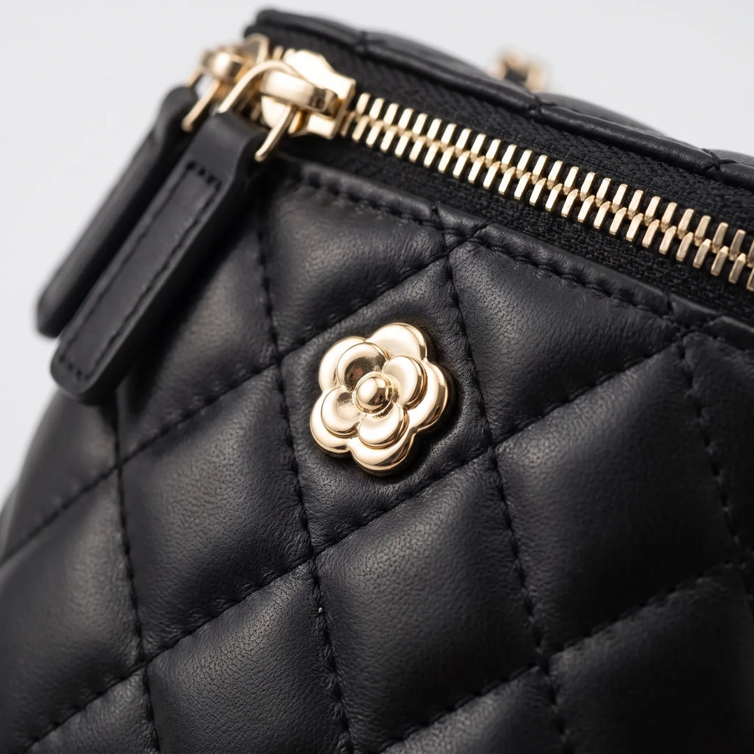Quilted Diamond Pattern Small Crossbody Bag - Quiltia