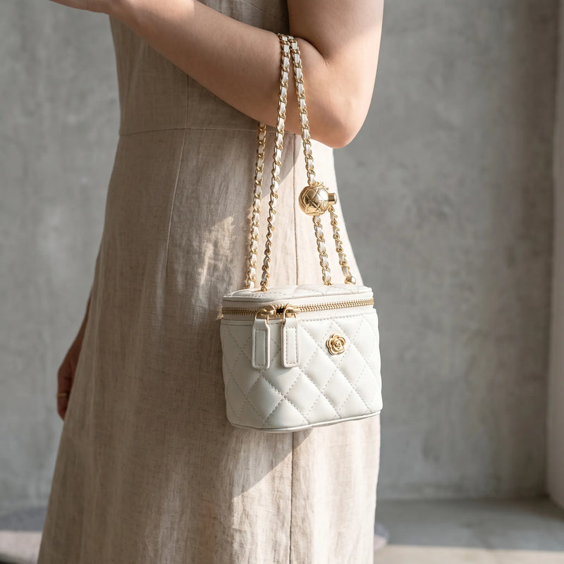 Quilted Diamond Pattern Small Crossbody Bag - Quiltia
