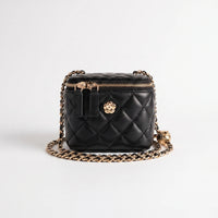 Quilted Diamond Pattern Small Crossbody Bag - Quiltia