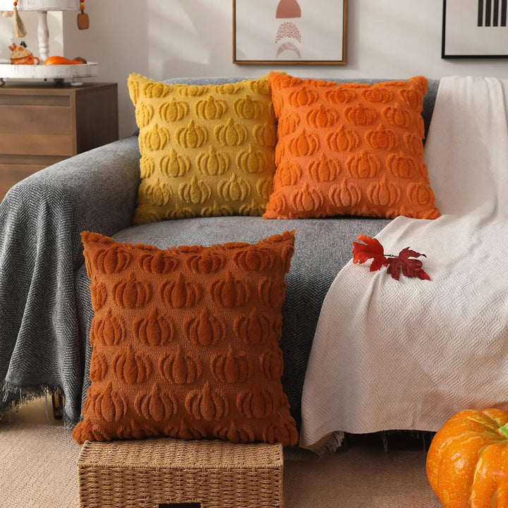 Soft cushion cover made of faux fur for autumn decoration – RusticCozy