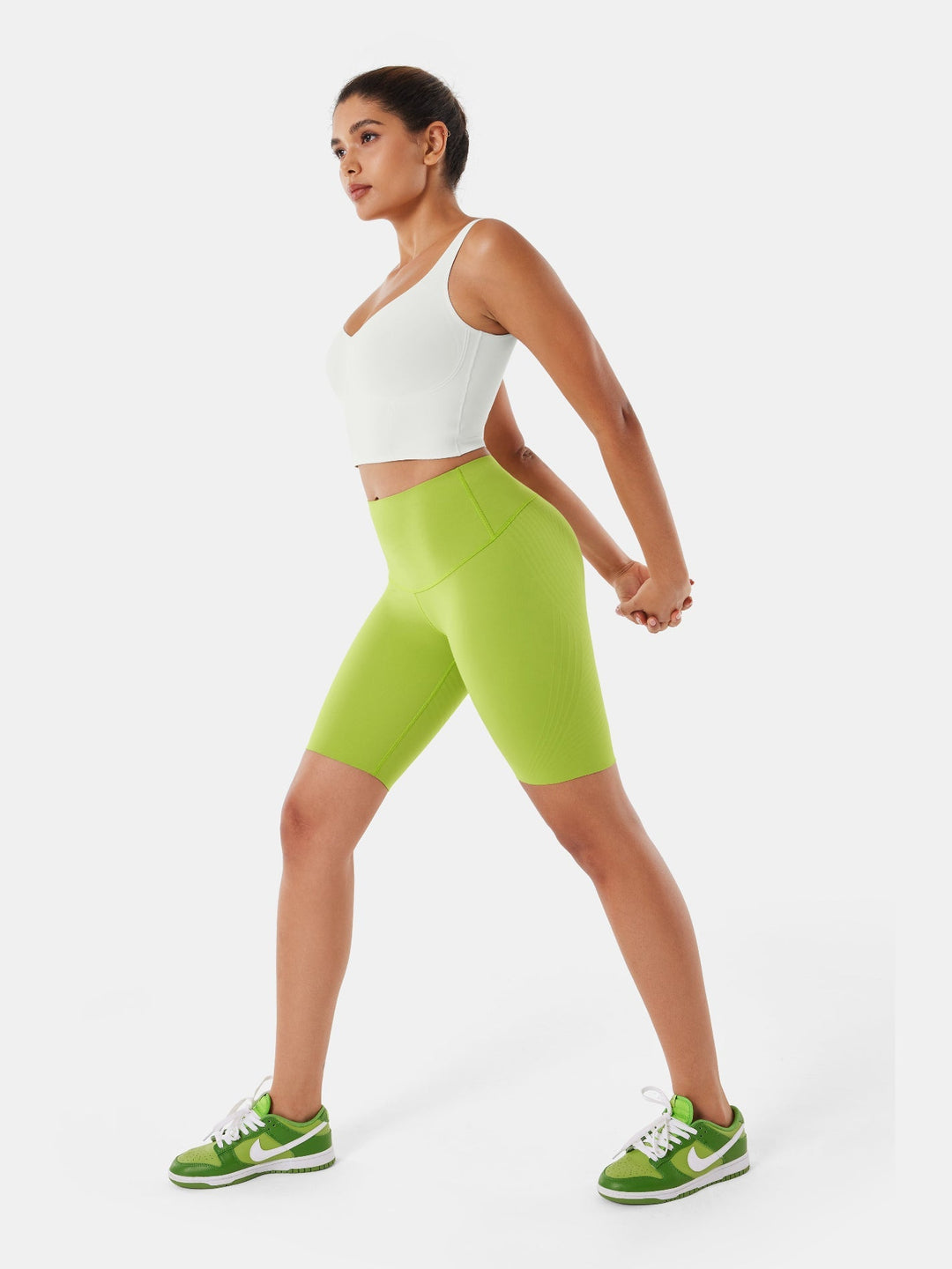 Seamless Cropped Tank Top With Bra - Contoura