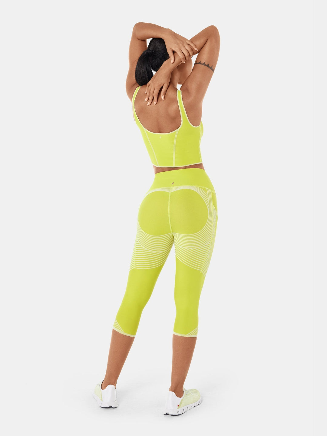 Seamless Cropped Tank Top With Bra - Contoura