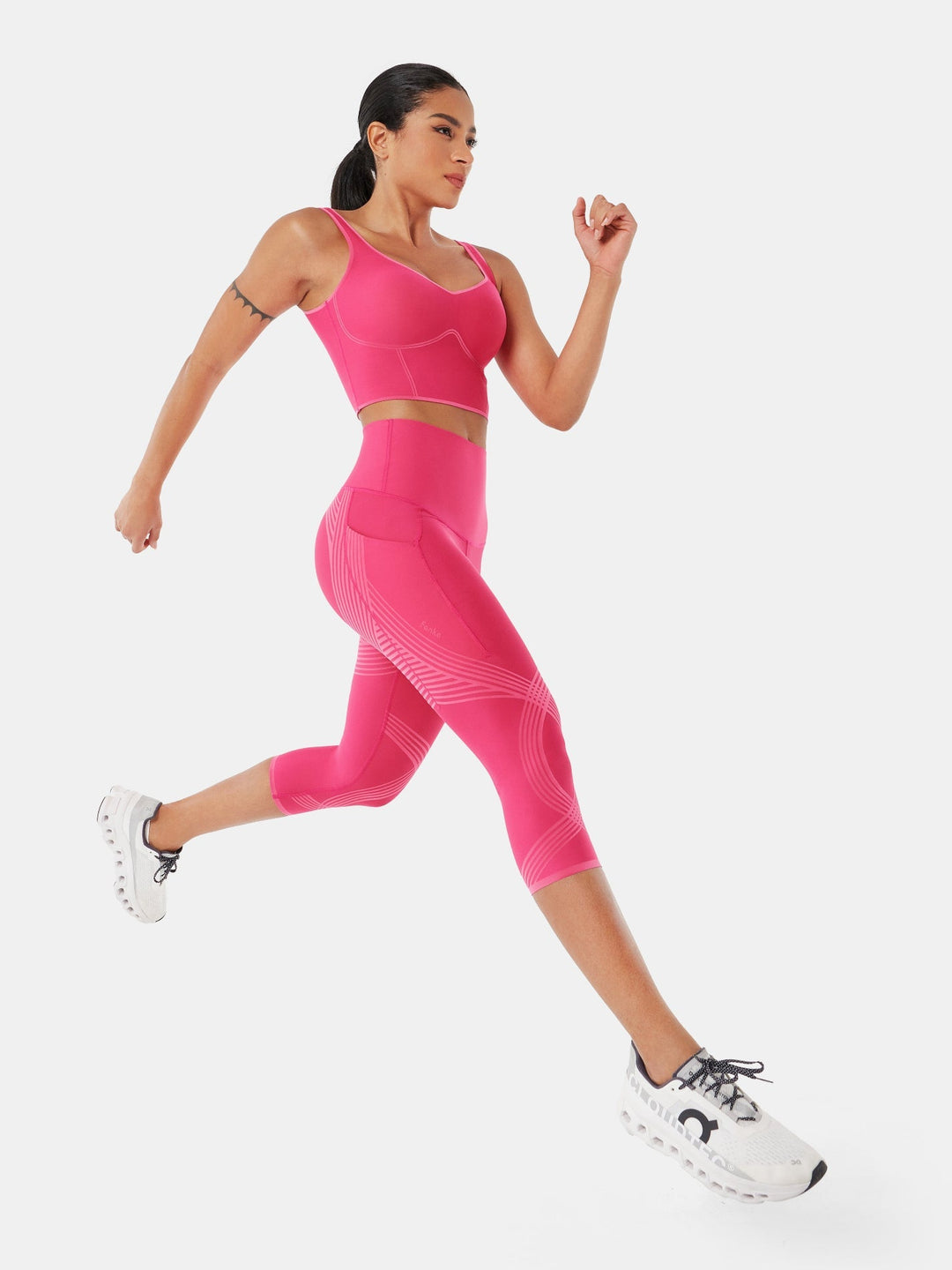 Seamless Cropped Tank Top With Bra - Contoura