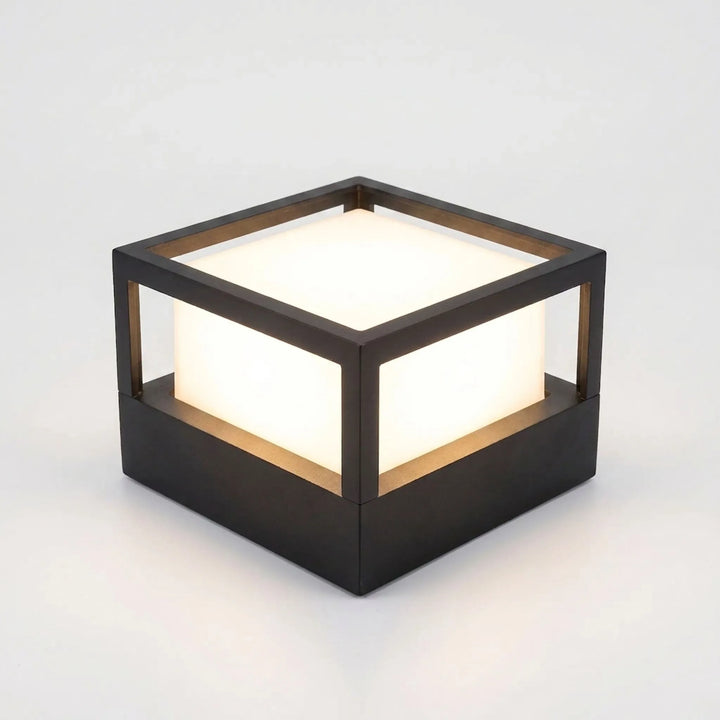Smart Wall Light - Vesperon