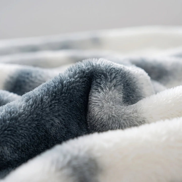 Textured Fluffy Home Throw - Velmara