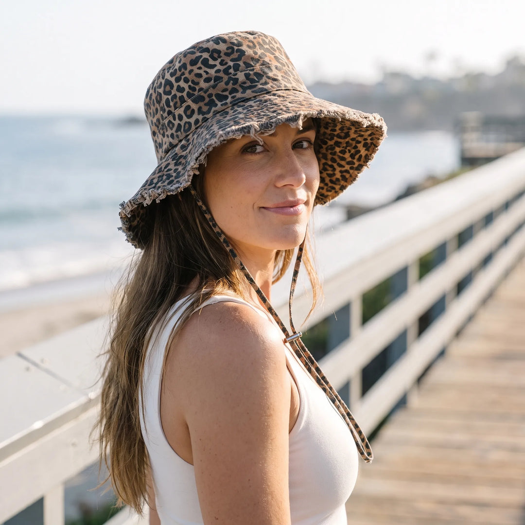 Wide Brim Bucket Hat - Fendora