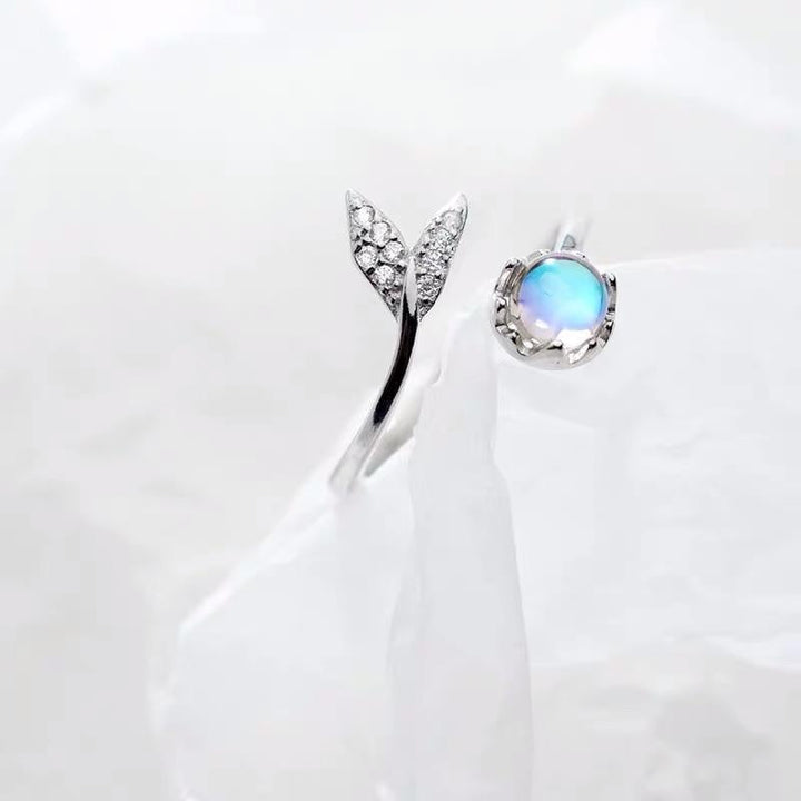 Adjustable Dolphin Tail Ring with Blue Zirconia - Nerina-State of Style