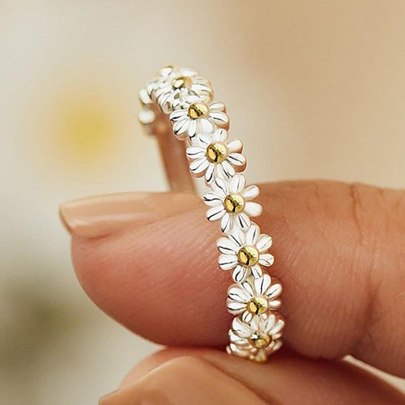 Adjustable Silver Daisy Ring - Fiora-State of Style