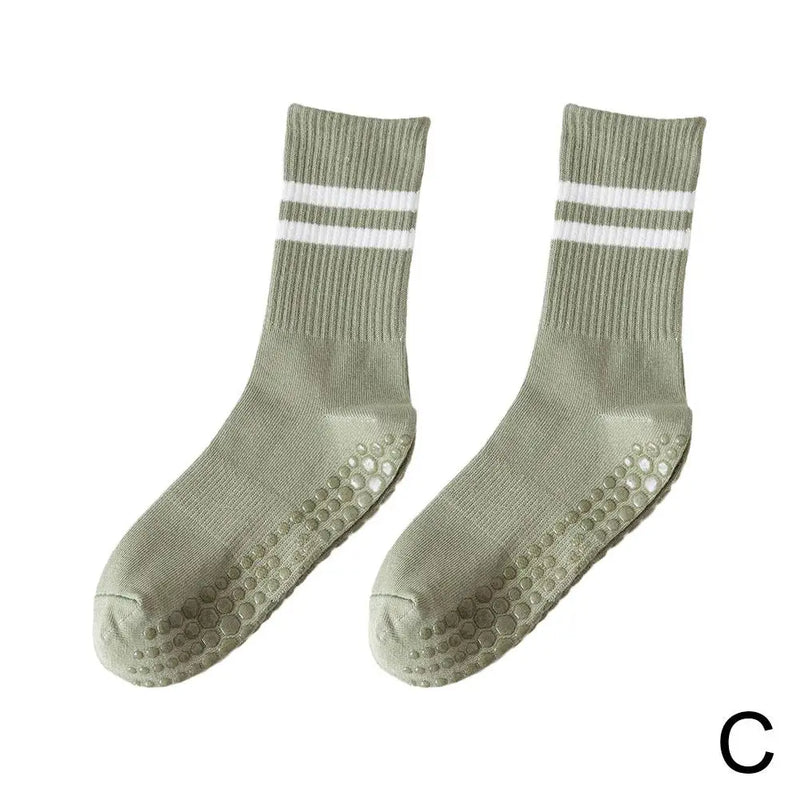 Anti-Slip Mid-Tube Sports Socks for Fitness and Yoga - GripFit-Green-State of Style
