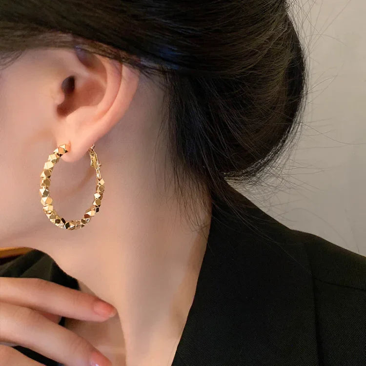 Basic Hoop Earrings – Nina-Gold-State of Style