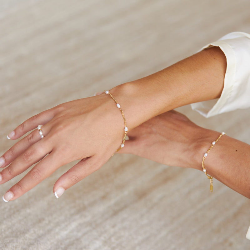 Bracelet with Freshwater Pearls - Amara-Gold-State of Style
