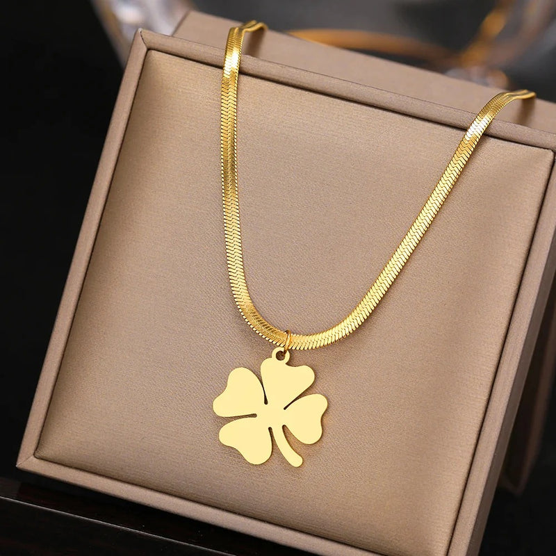 Classic Clover Pendant | Elegant Jewellery Piece-Gold-State of Style