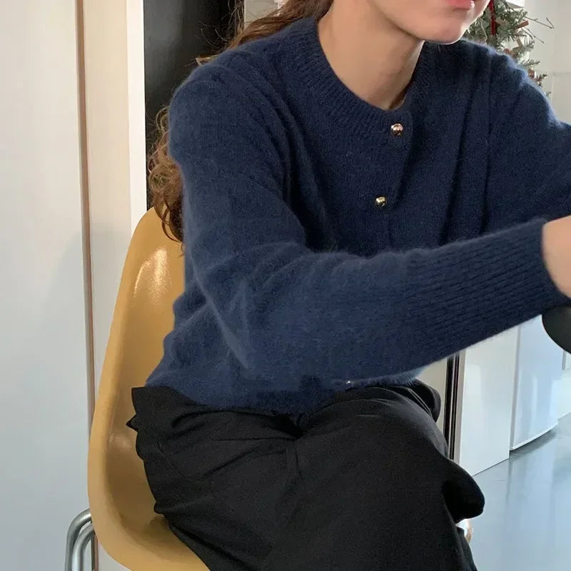 Comfortable Knitted Women's Cardigan with Crew Neck - Emilia-Navy-S-State of Style
