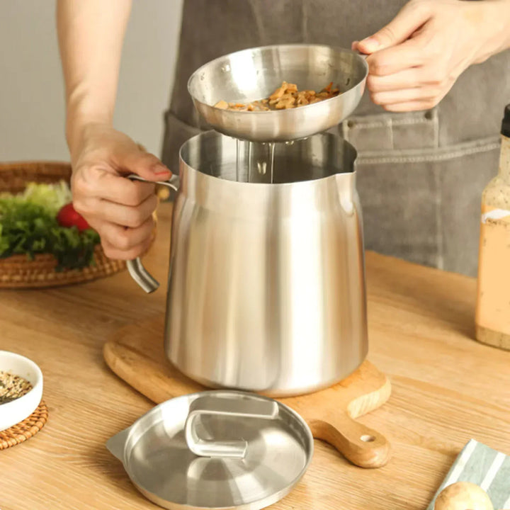 Compact Round Deep Fryer - SnackMaster Pro-State of Style